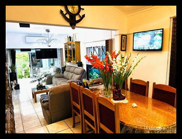 3 BEDROOM HOUSE FOR SALE IN NEWLANDS WEST